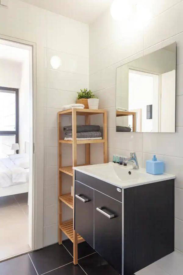 Oַ&O Group- Luxury Apt Tower Best Sea View Bat Yam Εξωτερικό φωτογραφία