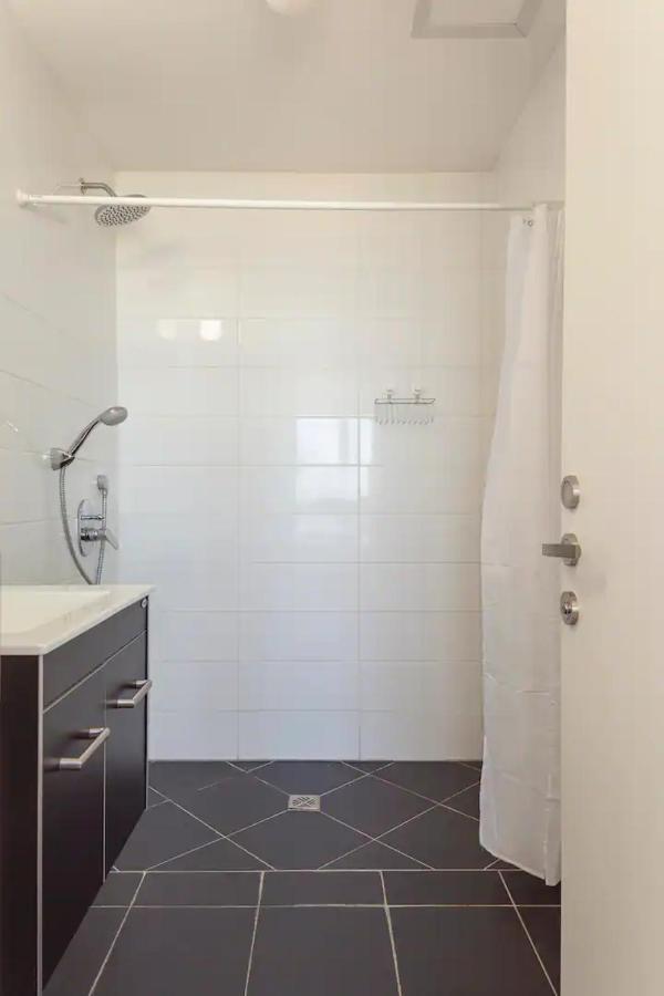 Oַ&O Group- Luxury Apt Tower Best Sea View Bat Yam Εξωτερικό φωτογραφία